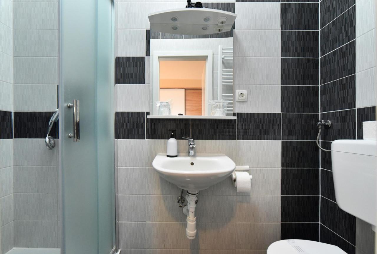 Virtus Apartments And Rooms With Free Private Parking Zagreb Buitenkant foto